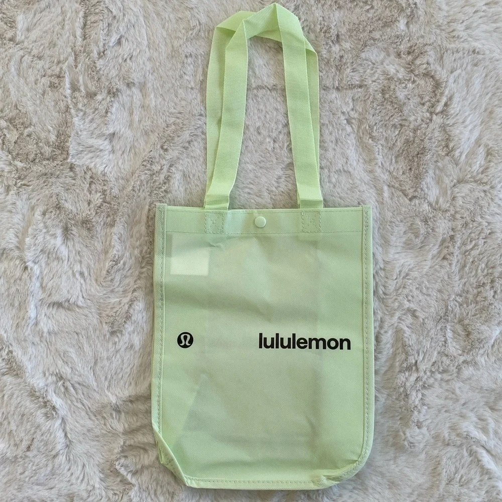 ❤️ Lululemon Limited Edition Brand New Small Tote Bags